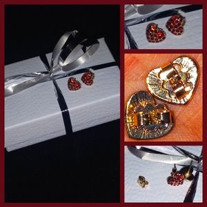 GV9 Tiny Gold Stud Heart Earrings with Red Rhinestones